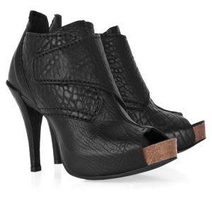 Pedro Garcia Peep-toe Pebbled Leather booties